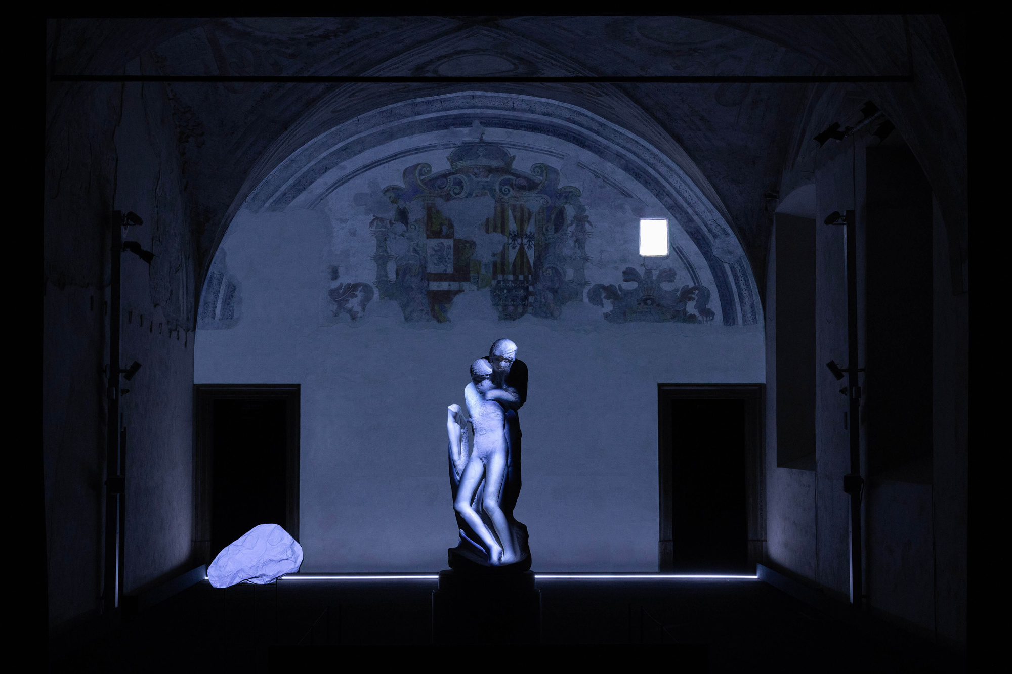 MILAN DESIGN WEEK: THIS IS NOT A GUIDE. DESIGN 06 Robert Wilson Mother ©Lucie Jansch Salone del Mobile 2025 uai